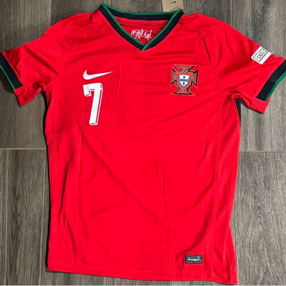 Portugal Cristiano Ronaldo #7 Nike Soccer Jersey Red Size Small Authentic
